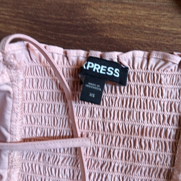 EXPRESS Smocked Peplum Top Size XS - Picture 3 of 6